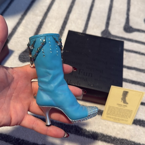 Groovy Baby - Boxed Just the Right Shoe-Raine Originals - Picture 5 of 8